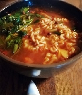 激辛麻辣インスタントラーメン